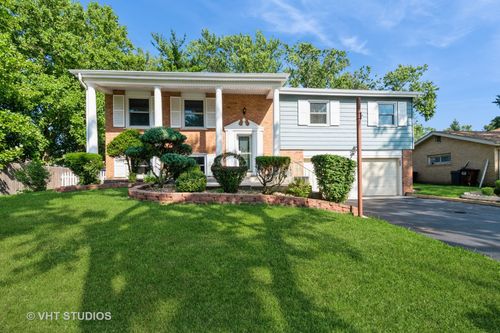 18745 Queens Rd, Homewood, IL, 60430-4121 | Card Image