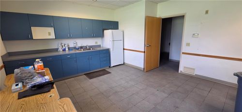 451 Aberdeen Dr, Somerset, PA, 15501-1704 | Card Image