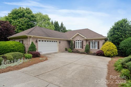 7471 Barfield Ln, Denver, NC, 28037-6402 | Card Image