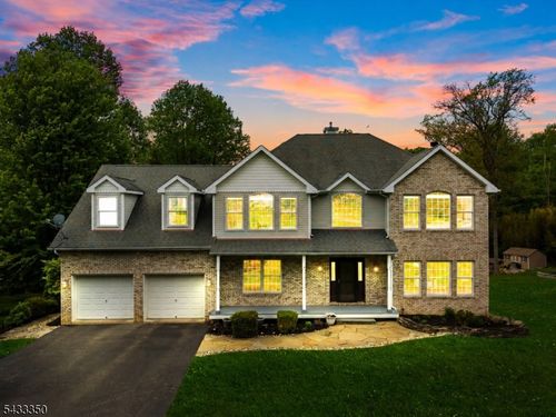 4 Mathew Dr, Sparta, NJ, 07871-2871 | Card Image
