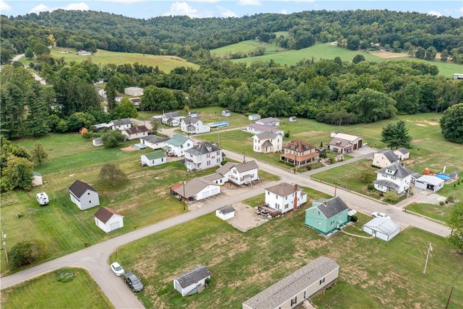 152 Pine St, House other with 4 bedrooms, 2 bathrooms and null parking in Jefferson PA | Image 28