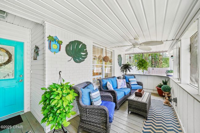 277 Country Club Rd, Home with 2 bedrooms, 2 bathrooms and null parking in Port St. Joe FL | Image 4