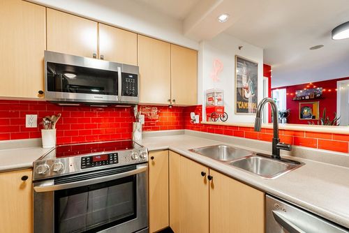 706-680 Clarkson St, New Westminster, BC, V3M6X9 | Card Image