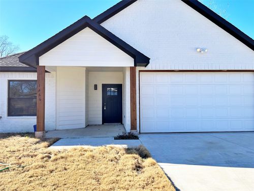 1466 E Morphy St, Fort Worth, TX, 76104-5361 | Card Image