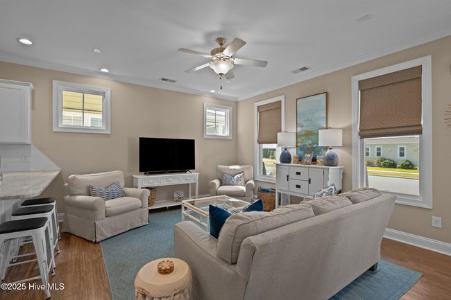 Family Room | Image 7