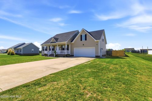 111 Ivy Trce, Elizabeth City, NC, 27909-8450 | Card Image