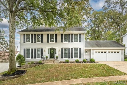 734 Chancellor Heights Dr, Manchester, MO, 63011-3577 | Card Image