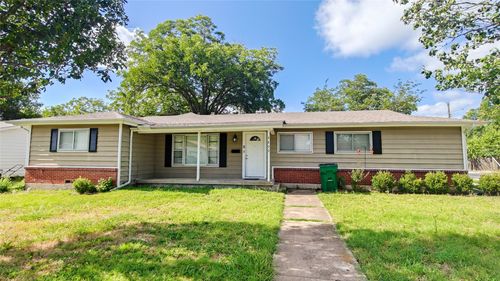 4800 Sabelle Ln, Haltom City, TX, 76117-2336 | Card Image