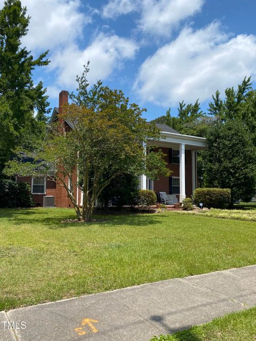 415 N 3rd St, Smithfield, NC, 27577-4057 | Card Image