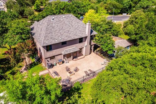 8210 Landsman Dr, Austin, TX, 78736-3140 | Card Image