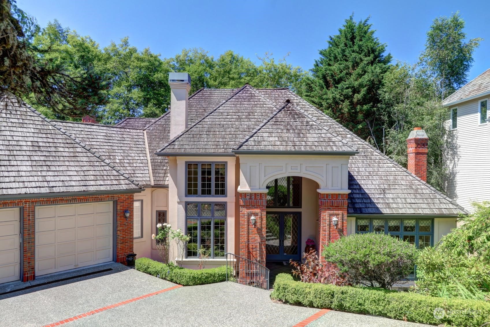 162nd Pl, Bellevue, WA 98006