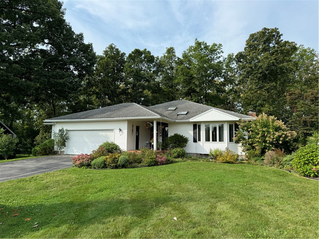 Orchard Park Dr, Geneva, NY 14456