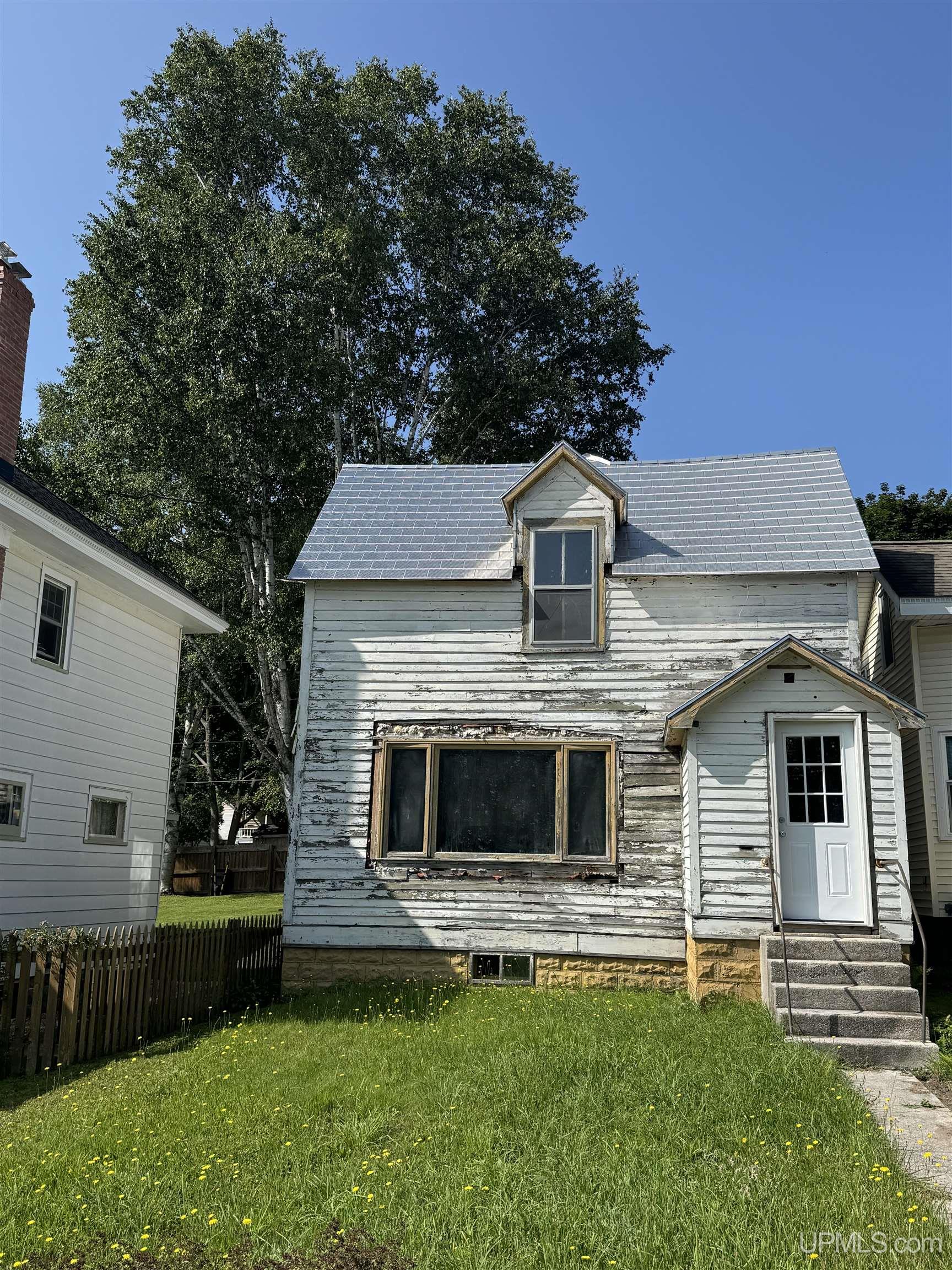 Munising Ave, Munising, MI 49862