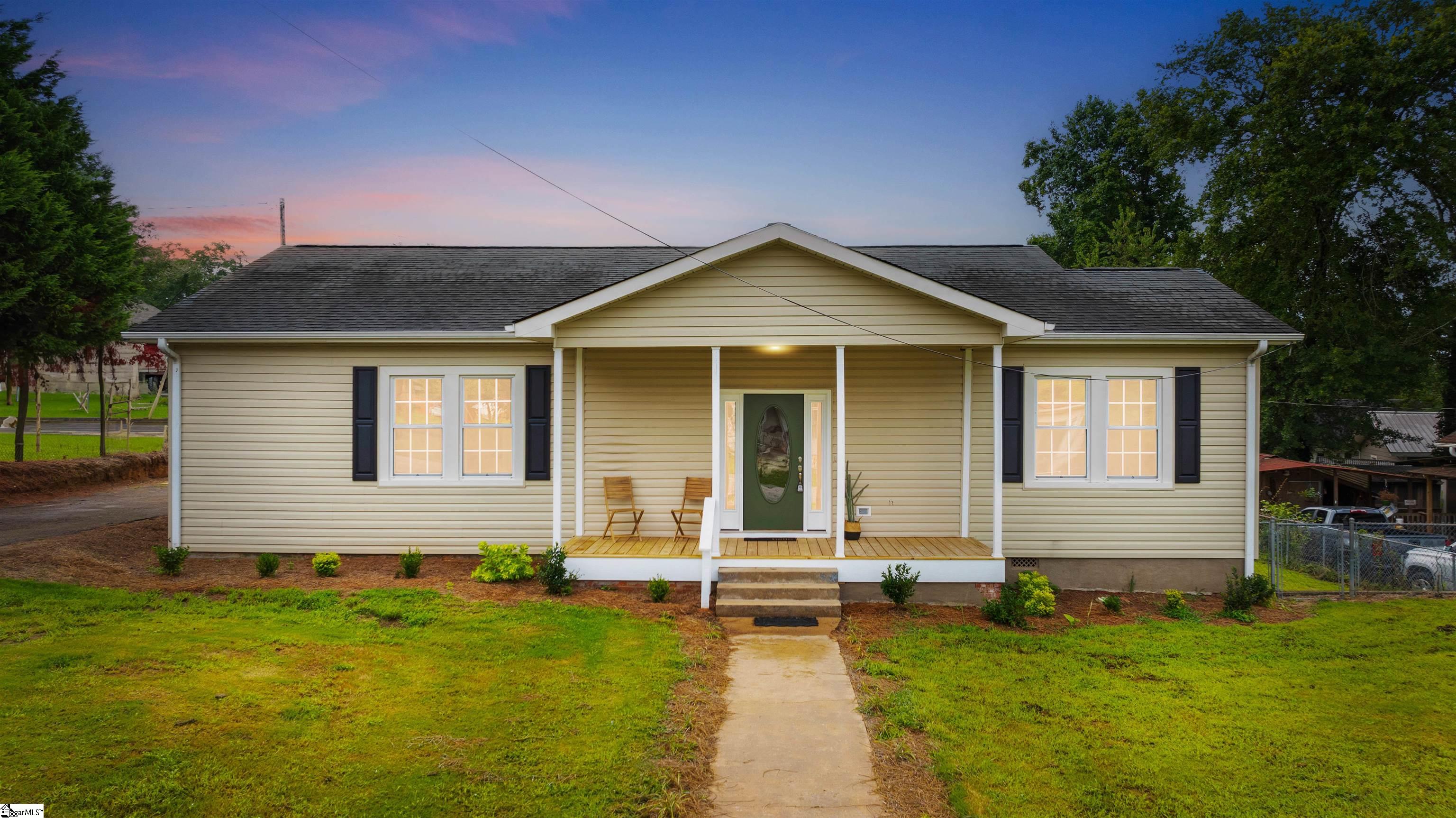 South 6th St, Seneca, SC 29678