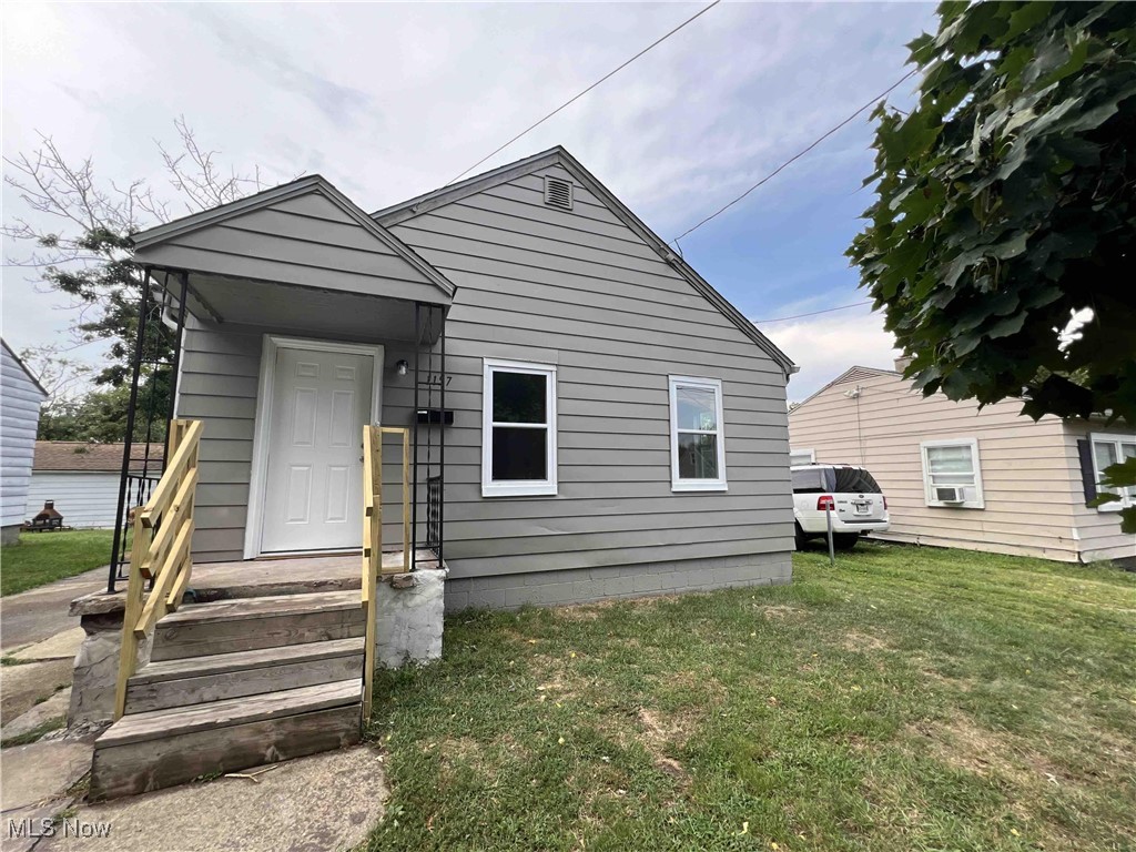 Archwood Ave, Akron, OH 44306