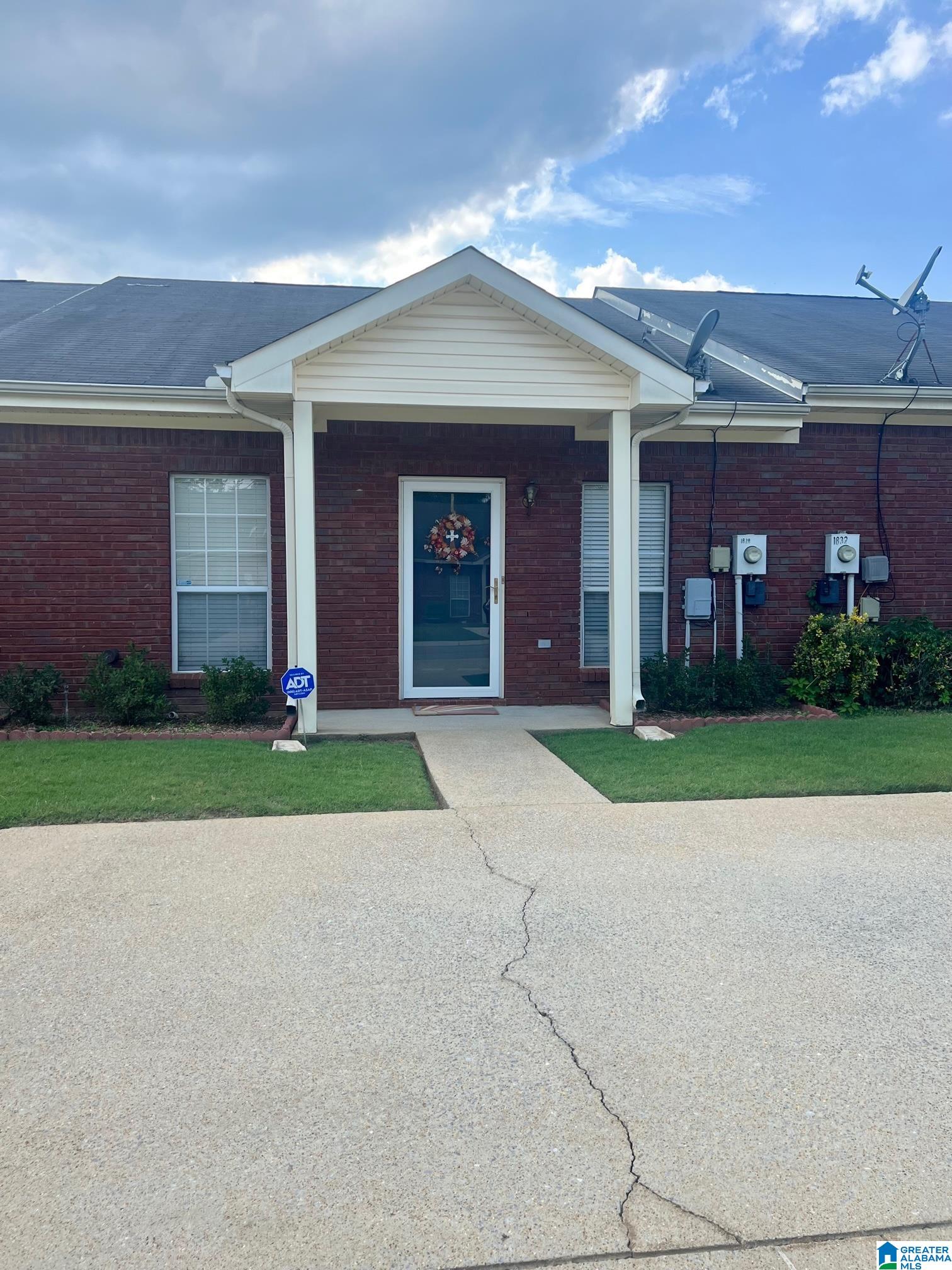 Copperfield Ln, Center Point, AL 35215