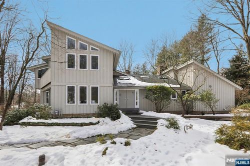 47 Hopper Farm Rd, Upper Saddle River, NJ, 07458-1233 | Card Image