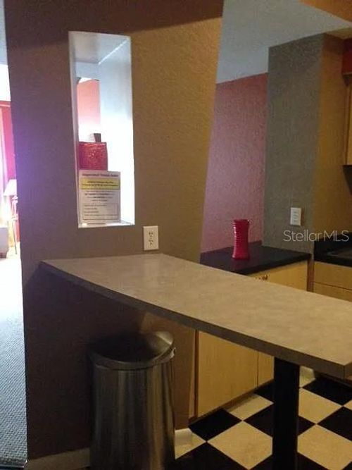 1219g-520 S Armenia Ave, TAMPA, FL, 33609-3384 | Card Image
