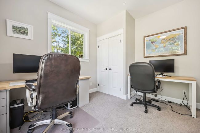 9934 Nipigon St, House other with 2 bedrooms, 2 bathrooms and 2 parking in Port Franks ON | Image 17