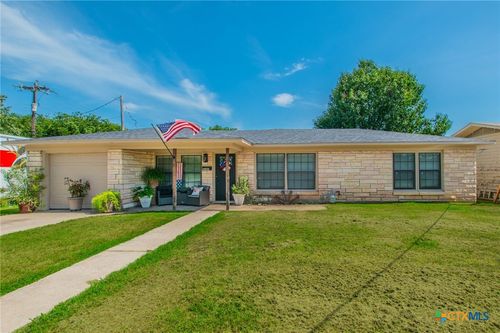 2401 Oak Dr, Gatesville, TX, 76528-1840 | Card Image