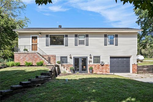 5501 N Lucerne Ave, Kansas City, MO, 64151-3102 | Card Image