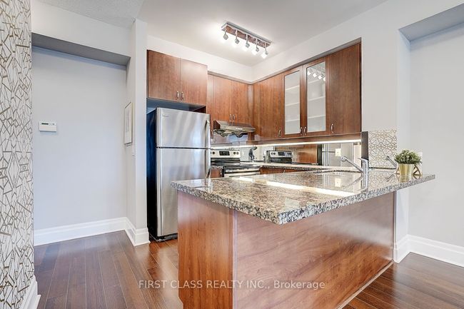 901 - 131 Upper Duke Cres, Condo with 1 bedrooms, 1 bathrooms and null parking in Markham ON | Image 5
