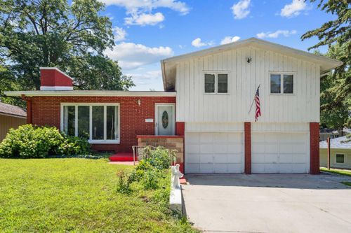 122 Maryland Ave, Waterloo, IA, 50701-4156 | Card Image