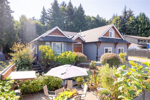 1532 Sunrise Dr, French Creek, BC, V9P1X7 | Card Image