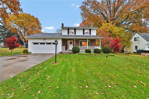 4211 S Hametown Rd, Norton, OH, 44203-5445 | Card Image