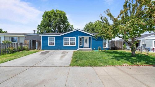 910 S 4th Ave, Pasco, WA, 99301-5709 | Card Image