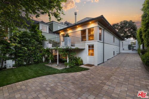 128 Wadsworth Avenue, Santa Monica, CA, 90405 | Card Image
