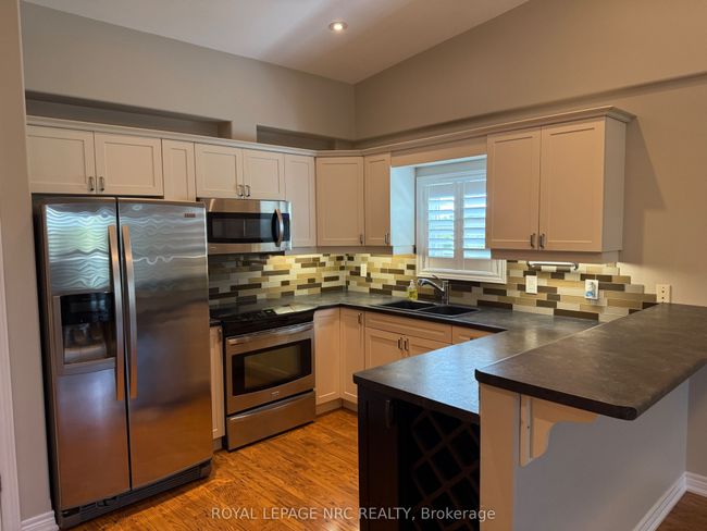 305 - 6928 Ailanthus Ave, Condo with 1 bedrooms, 1 bathrooms and 1 parking in Niagara Falls ON | Image 8