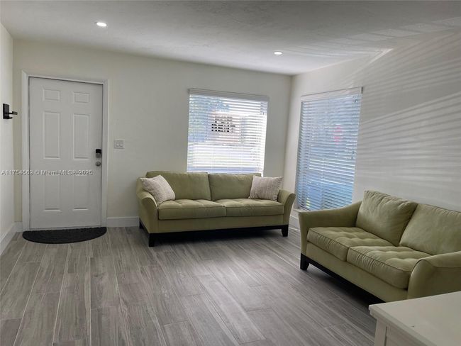 12000 Sw 110 Th Street Cir N, Townhouse with 3 bedrooms, 2 bathrooms and null parking in Miami FL | Image 4