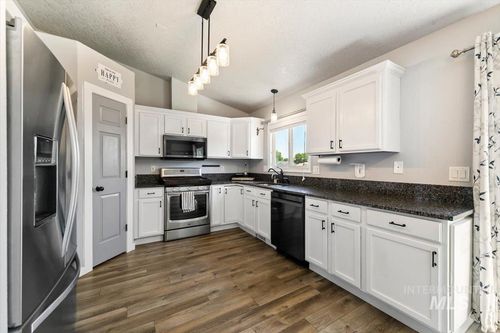 3309 Robinhood Loop, Nampa, ID, 83687-8867 | Card Image