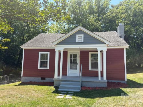 597 Harris St Nw, Concord, NC, 28025-3475 | Card Image