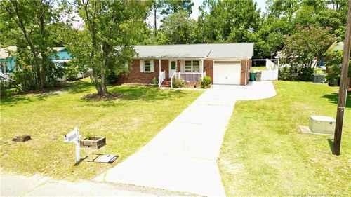 5948 Lexington Dr, Hope Mills, NC, 28348-2171 | Card Image
