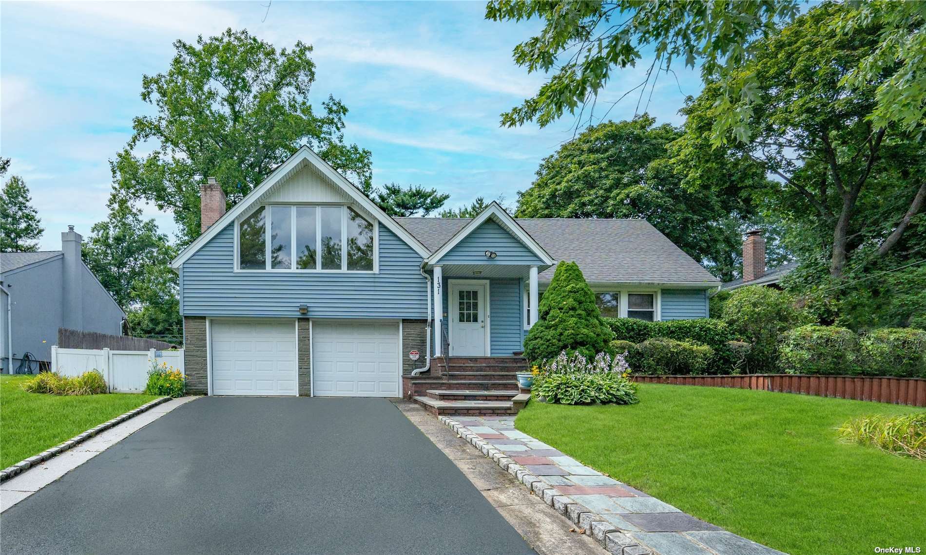 Shrub Hollow Rd, Roslyn, NY 11576