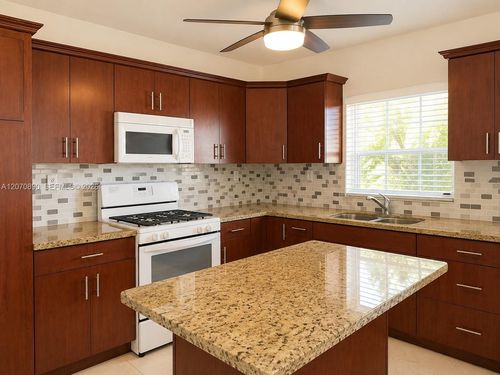 1-325 Ne 108th St, Miami, FL, 33161-7107 | Card Image