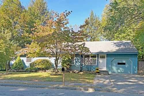 140 Florence St, Leeds, MA, 01053-9710 | Card Image