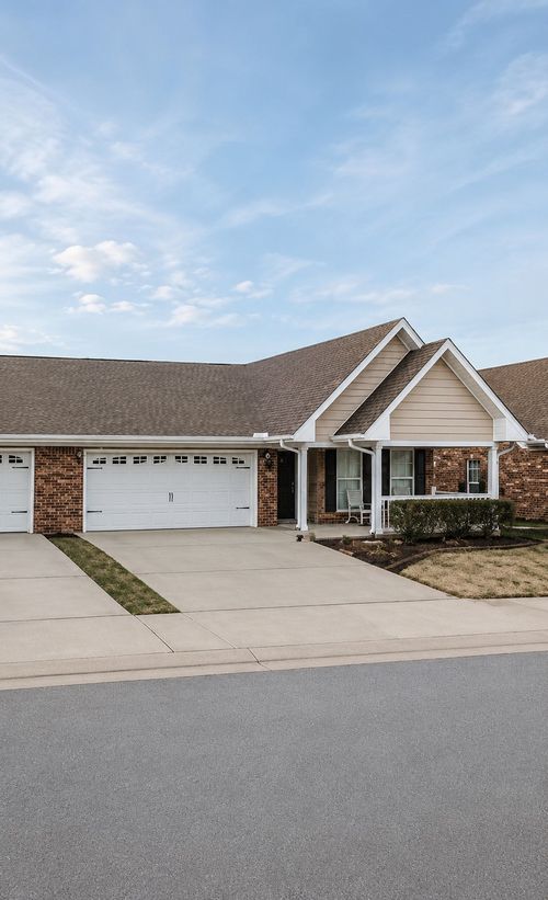 439 Village Green Cir, Murfreesboro, TN, 37128-5860 | Card Image