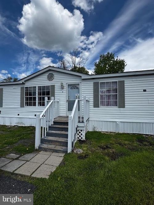 2361 N Old Bethlehem Pike, QUAKERTOWN, PA, 18951 | Card Image
