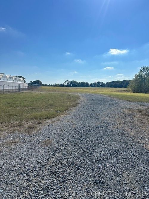 487 Davis Acres Rd, Cartwright, OK, 74731-5318 | Card Image