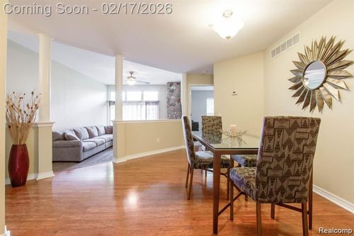 41605 Copper Creek Dr, Canton, MI, 48187-2497 | Card Image