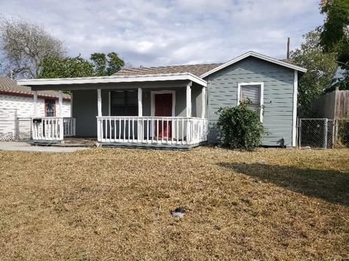 820 Lantana St, Corpus Christi, TX, 78408-2230 | Card Image