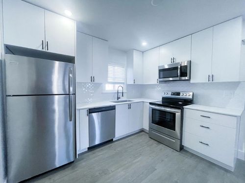 apt-d-110 E 30th St, Austin, TX, 78705-3827 | Card Image
