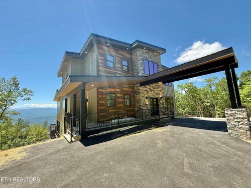 3026 Tower Rd, Sevierville, TN, 37876-7328 | Card Image