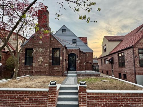 5012 194th St, Fresh Meadows, NY, 11365-1239 | Card Image