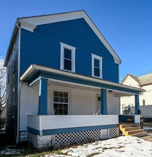 200 8th St Nw, Barberton, OH, 44203-2143 | Card Image