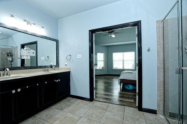 529 Oyster Crk, House other with 5 bedrooms, 3 bathrooms and 4 parking in Buda TX | Image 32