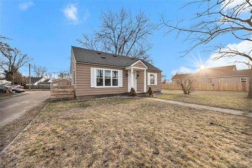 517 5th St, Ferrysburg, MI, 49409-5116 | Card Image